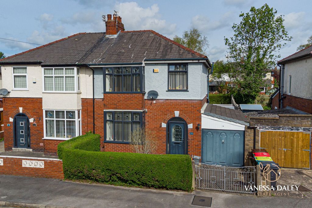Property photo 1 of 31
