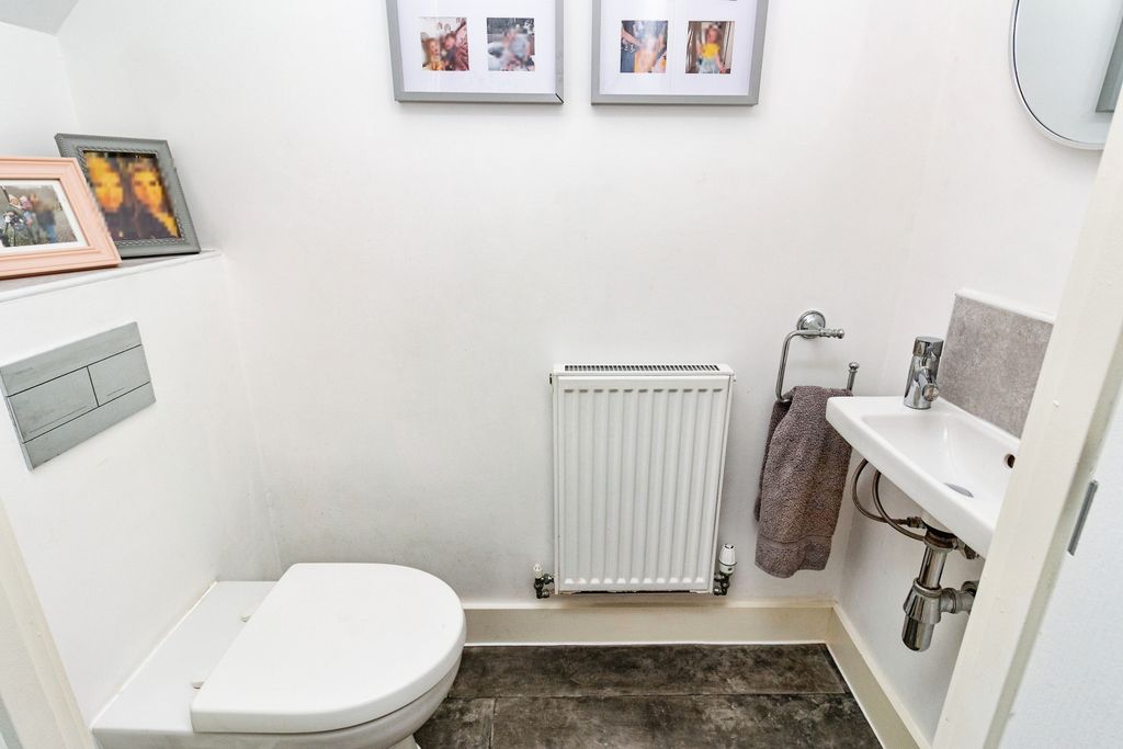 Property photo 3 of 15