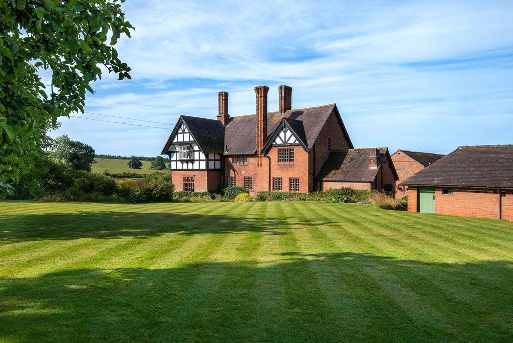 Property photo 3 of 51