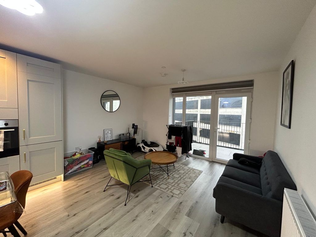 Property photo 2 of 5 Gallery