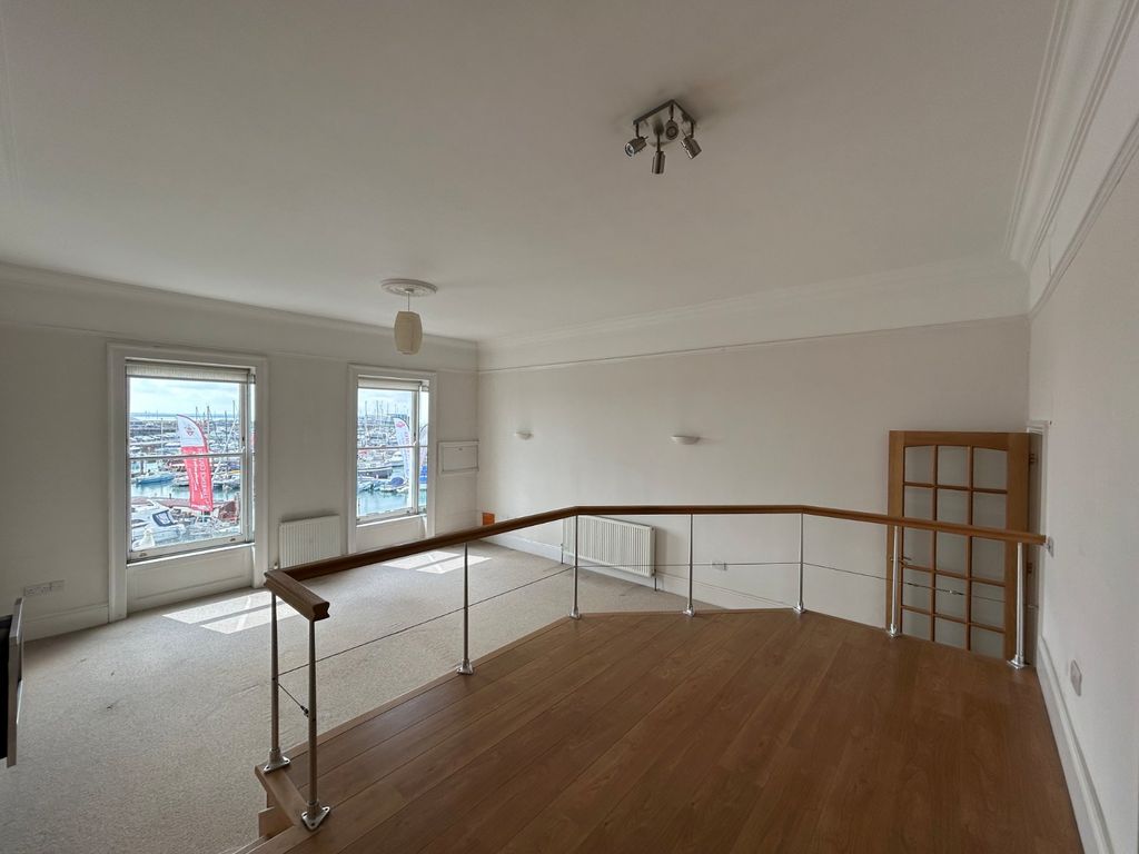 Property photo 2 of 8 Picture No. 27