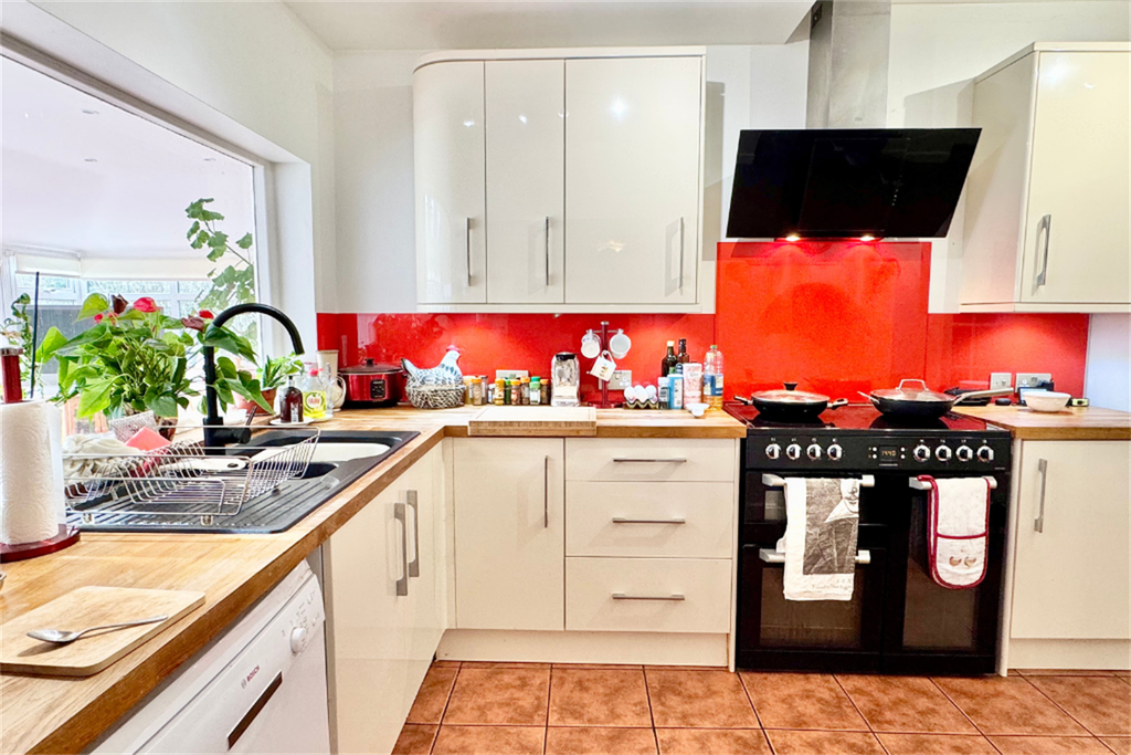 Property photo 2 of 34 (Main)