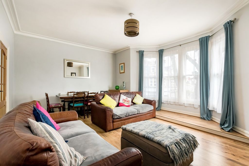 Property photo 3 of 12 Sitting Room