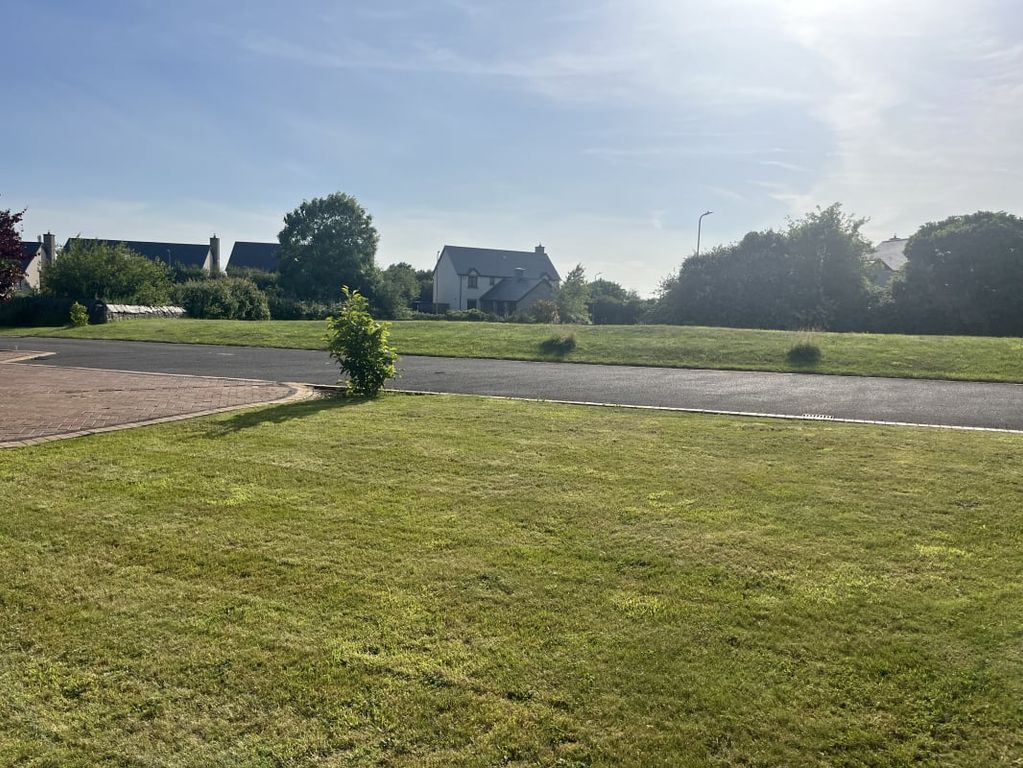Property photo 2 of 20