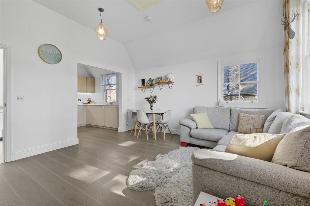 Property photo 2 of 24