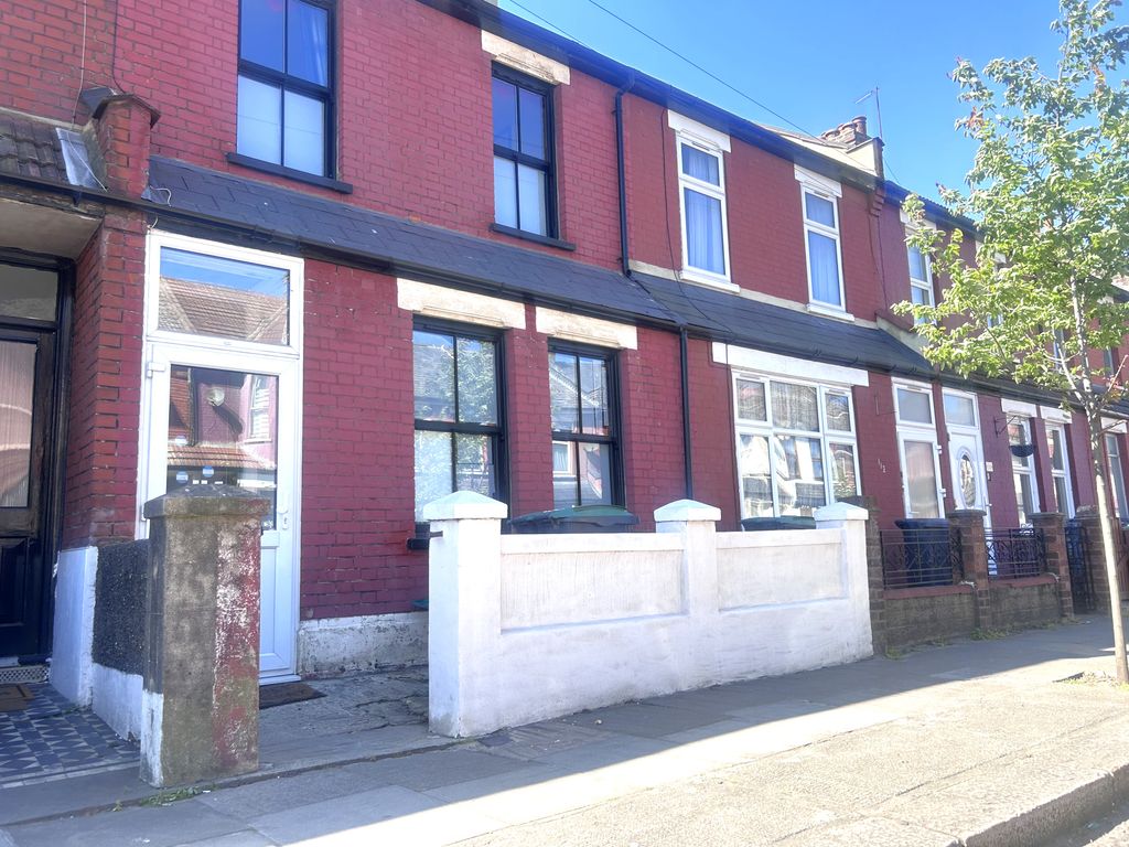 Property photo 2 of 22 Image00001