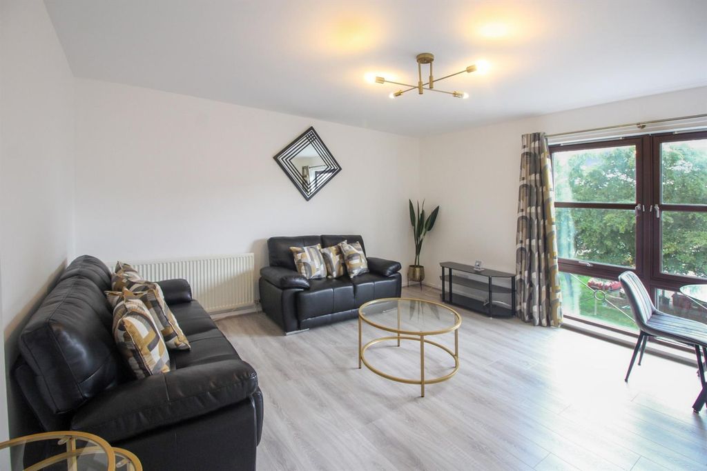 Property photo 3 of 20 3 - Lounge 1c.Jpg