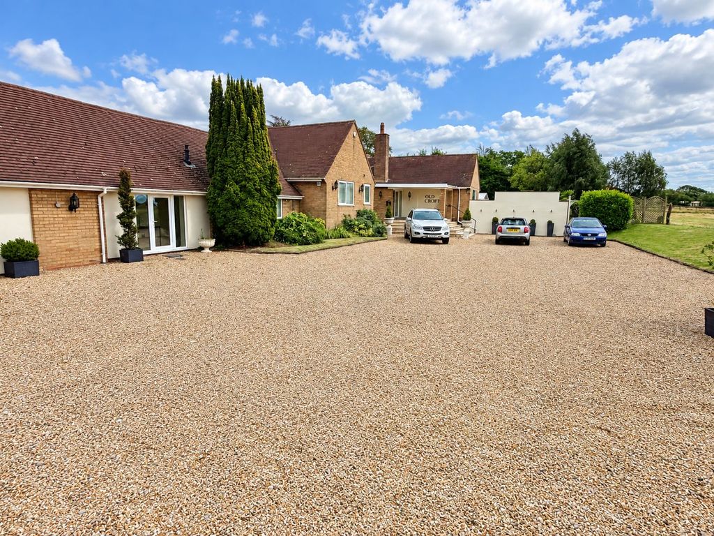 Property photo 1 of 50