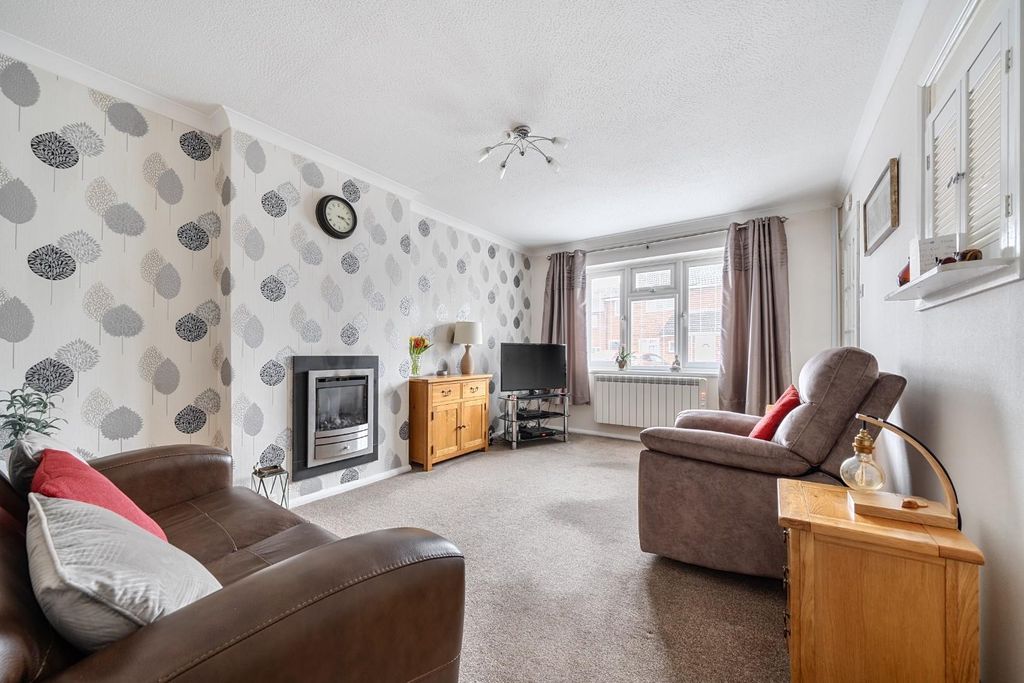 Property photo 1 of 15 1408444-6-698626Efe0B3B.Jpg