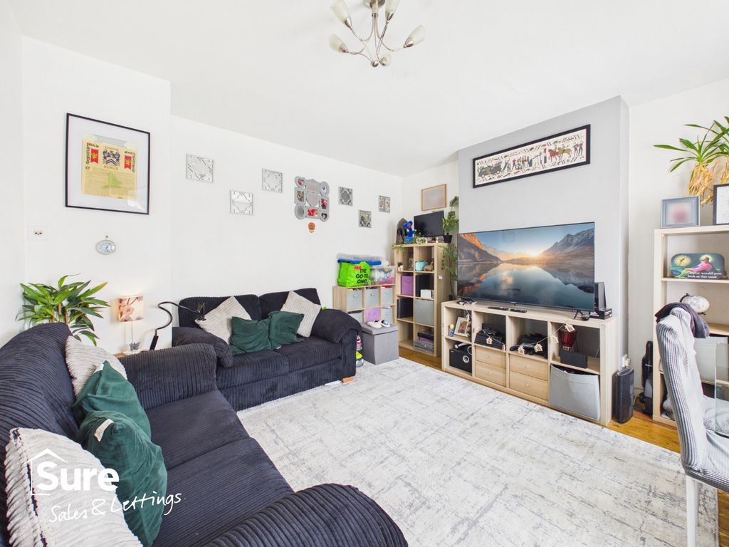 Property photo 2 of 16 5244462