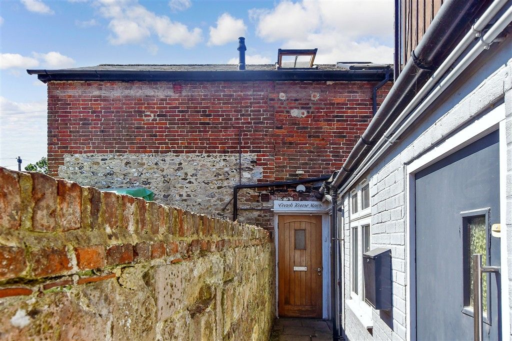 Property photo 1 of 7 External (Web)