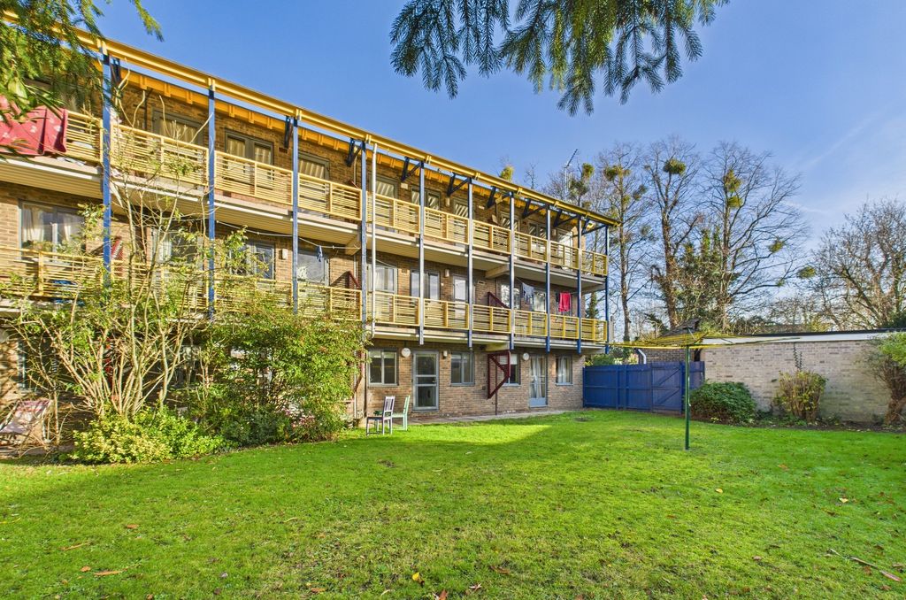 Property photo 1 of 13 Cam02545G0-Pr0535-Still014