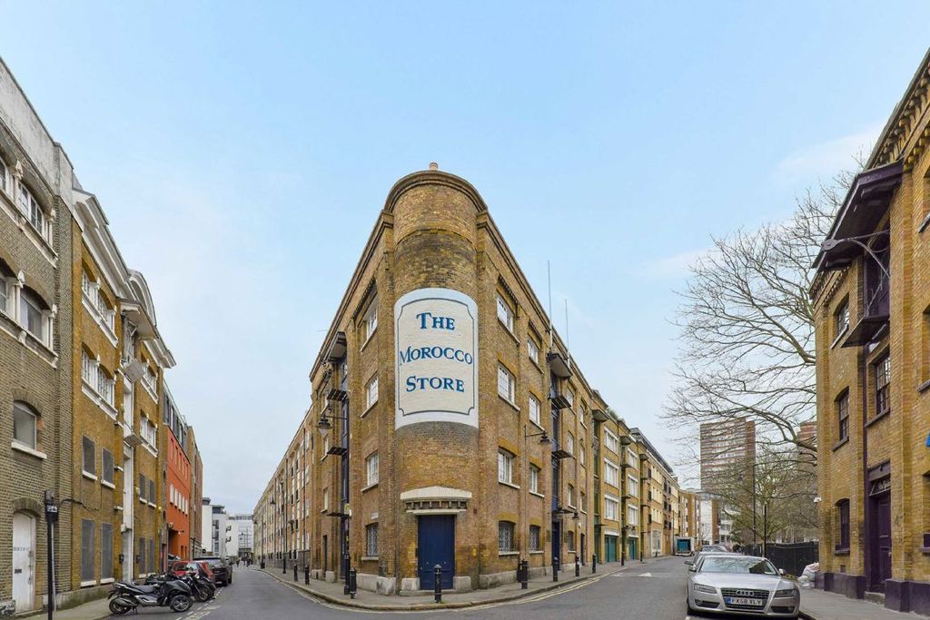 Property photo 2 of 8