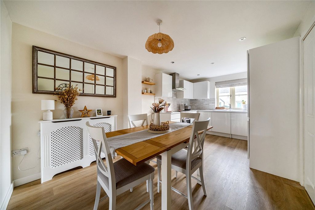 Property photo 2 of 20 Picture No. 51