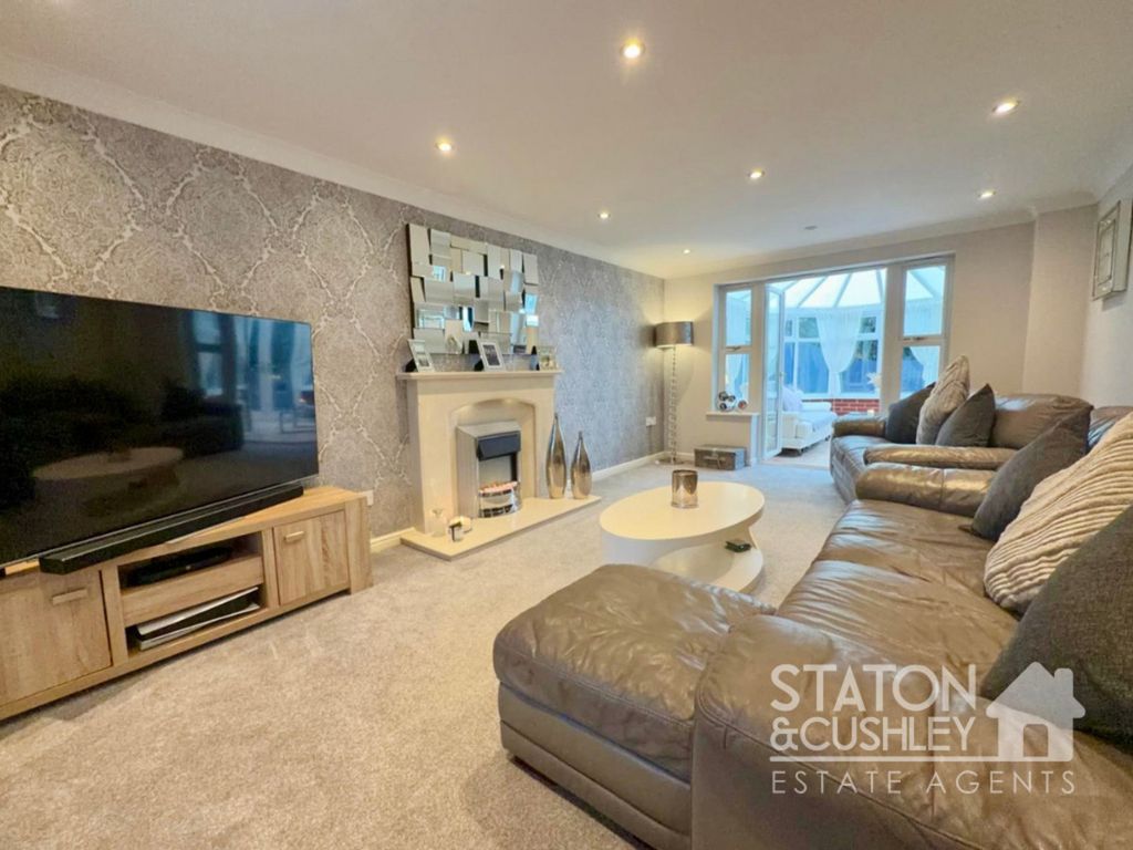 Property photo 2 of 37