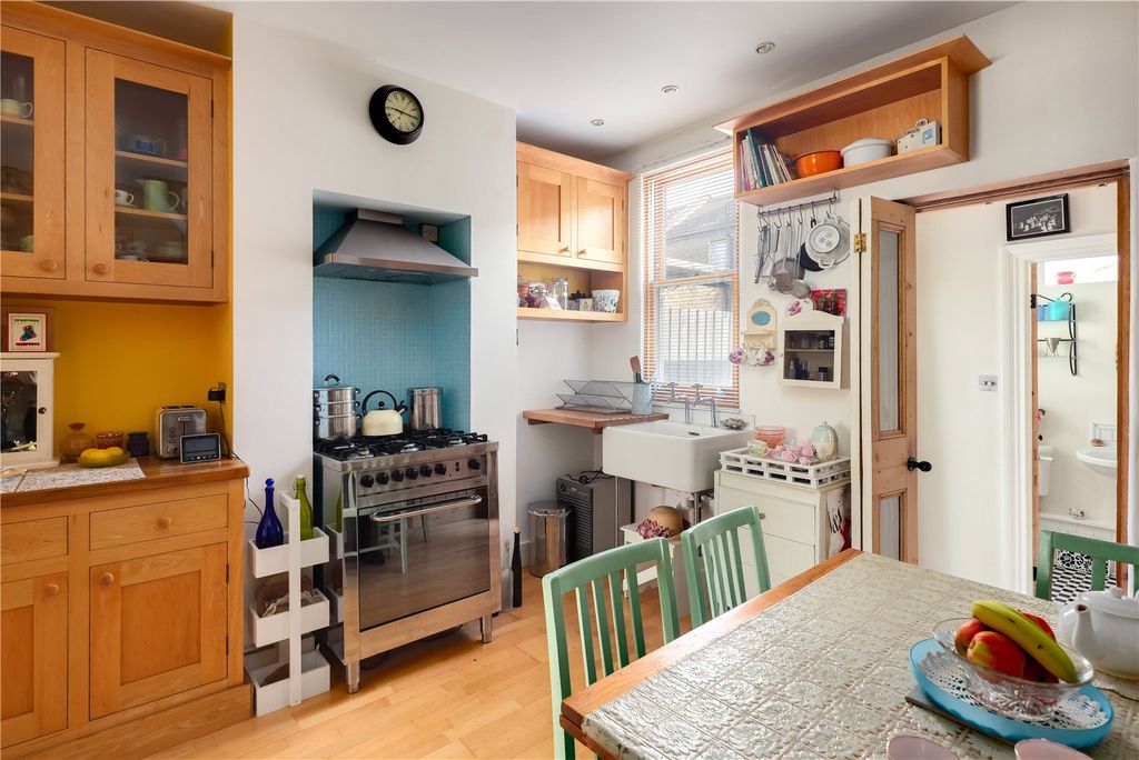 Property photo 3 of 15 Kitchen