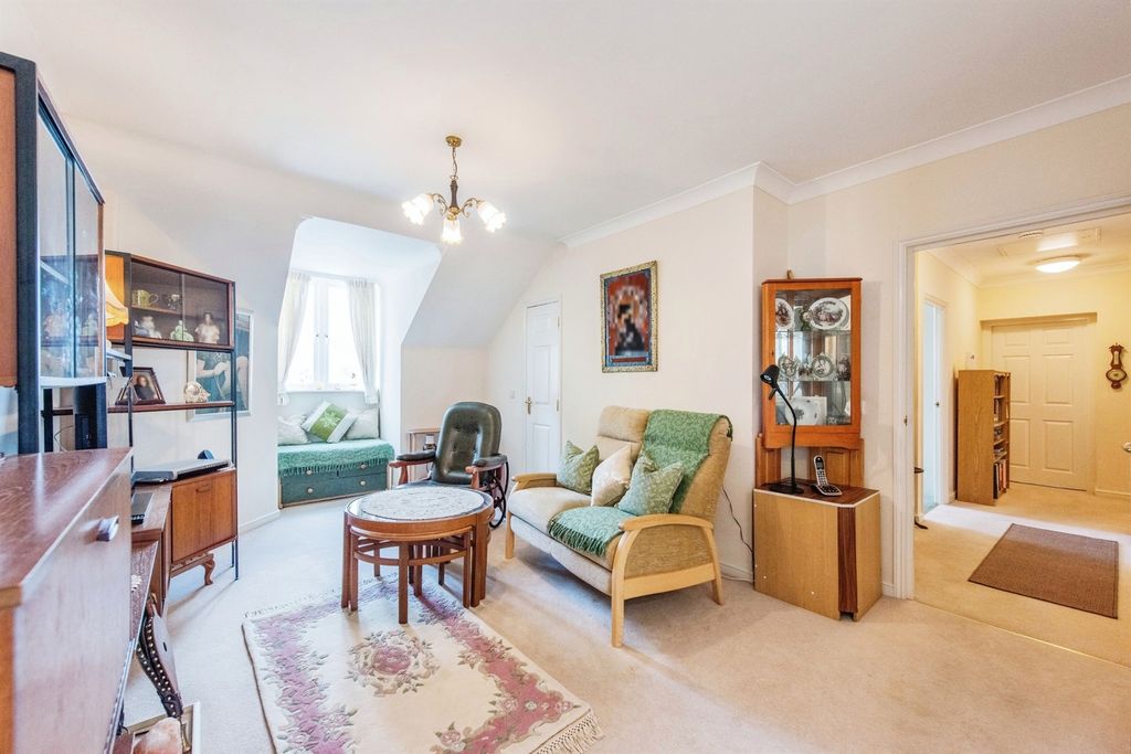 Property photo 2 of 17