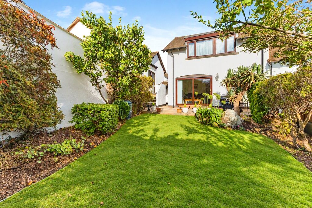 Property photo 1 of 22 Picture No. 30