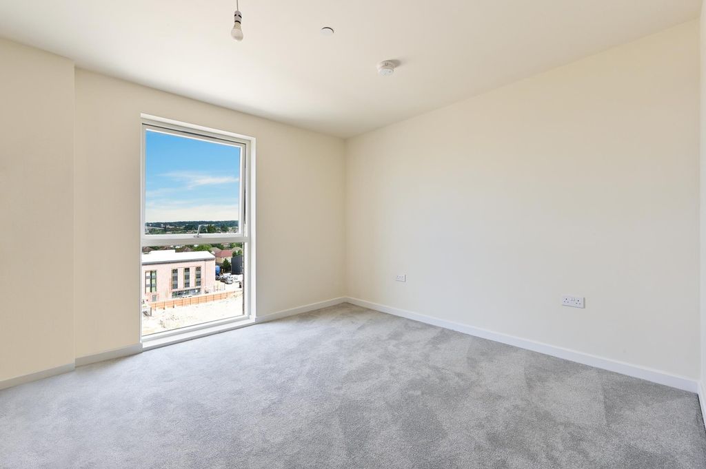 Property photo 3 of 7