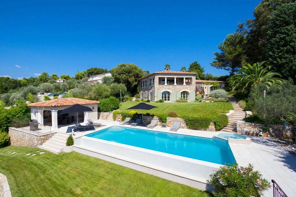 Property photo 3 of 28