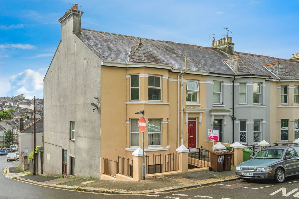 Property photo 1 of 15