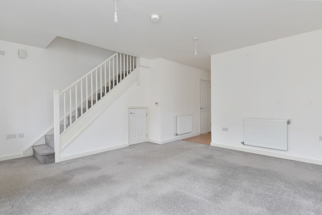 Property photo 3 of 9 3072996