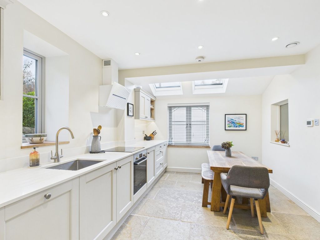 Property photo 3 of 24