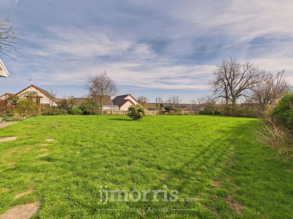 Property photo 3 of 19