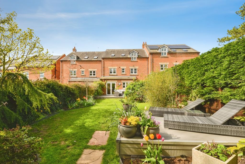 Property photo 2 of 21 Pbox-Img.Jpg