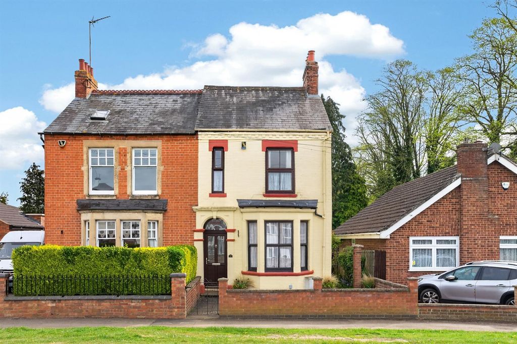 Property photo 1 of 19 2Harboroughroadnweb_01.Jpg