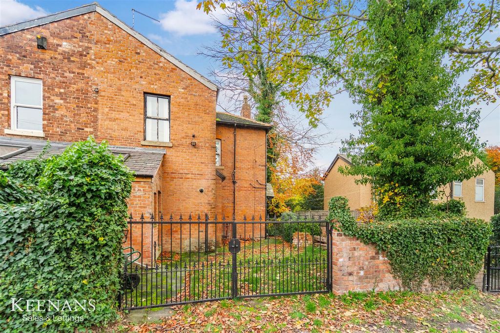 Property photo 3 of 33 2.Jpg