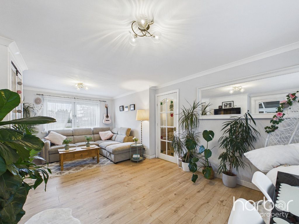 Property photo 3 of 19 5500875