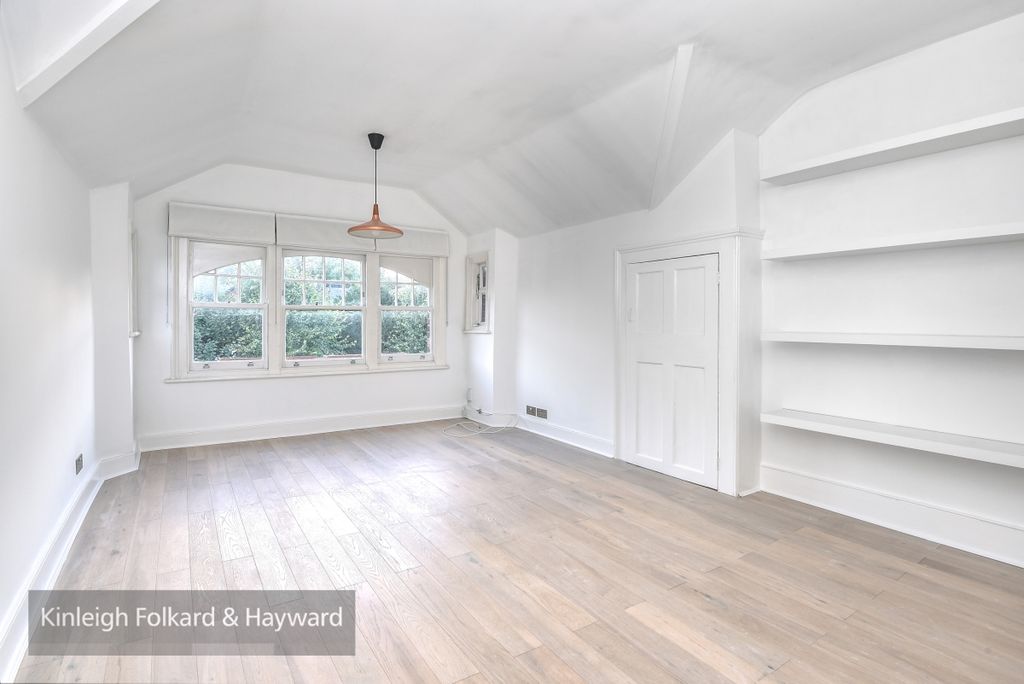 Property photo 1 of 6 369751 (2)Wm
