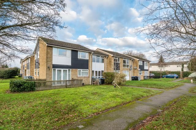1 bed flat for saleRichens Drive, Carterton OX18 photo 5