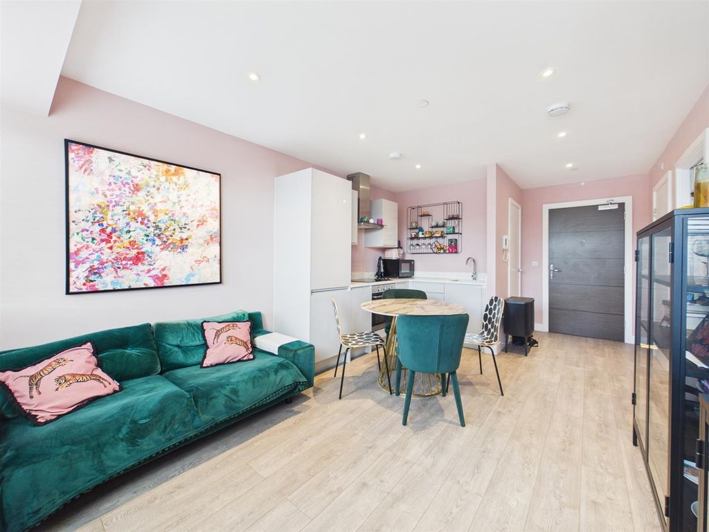 Property photo 2 of 6 Cam05080G0-Pr0314-Still009.Jpg