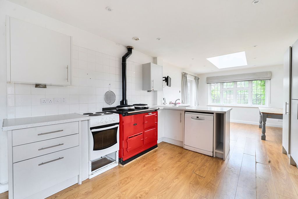 Property photo 3 of 32 1472934-20-6A2298...