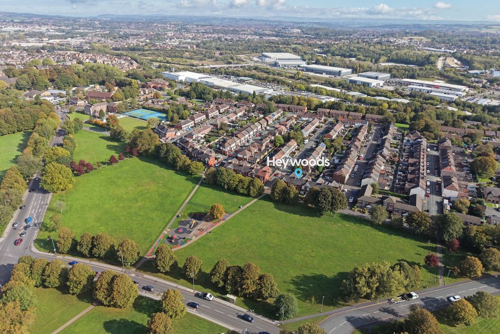 Property photo 2 of 38 Dji_20250929111411_0003_D