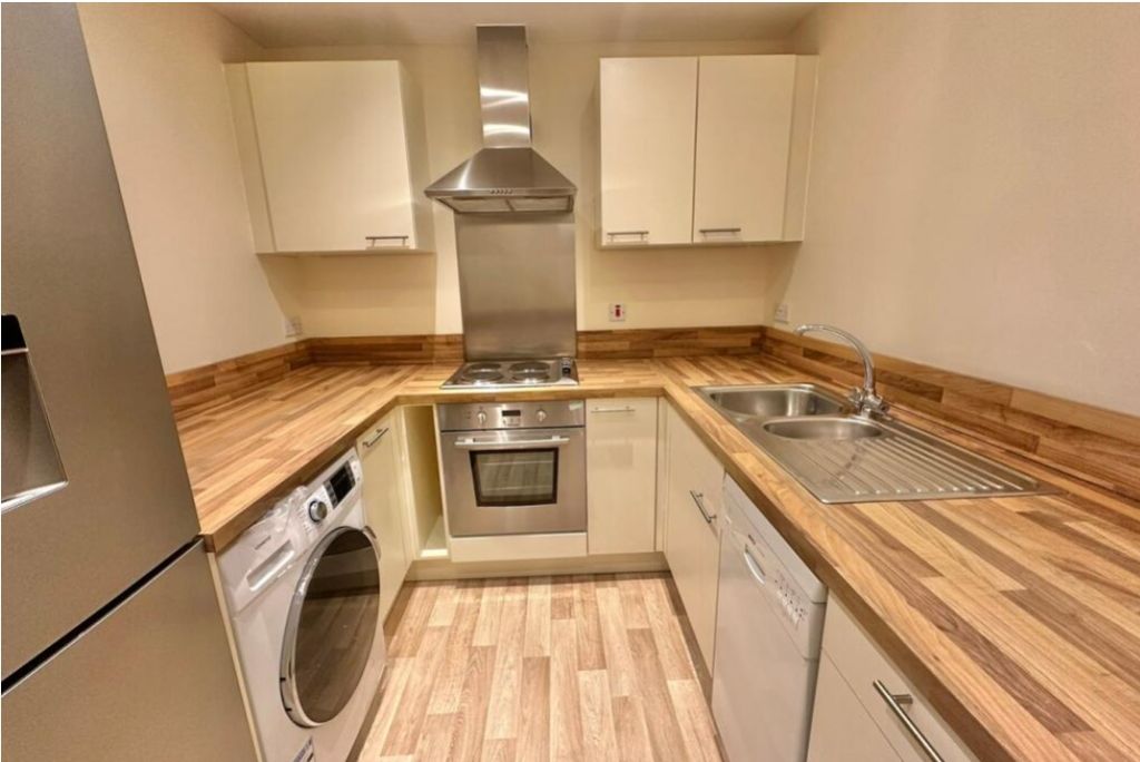 Property photo 2 of 9 Photo6