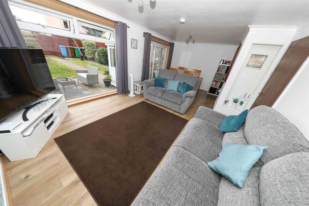 Property photo 2 of 17 B