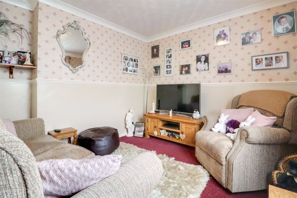 Property photo 3 of 15 Picture No. 07