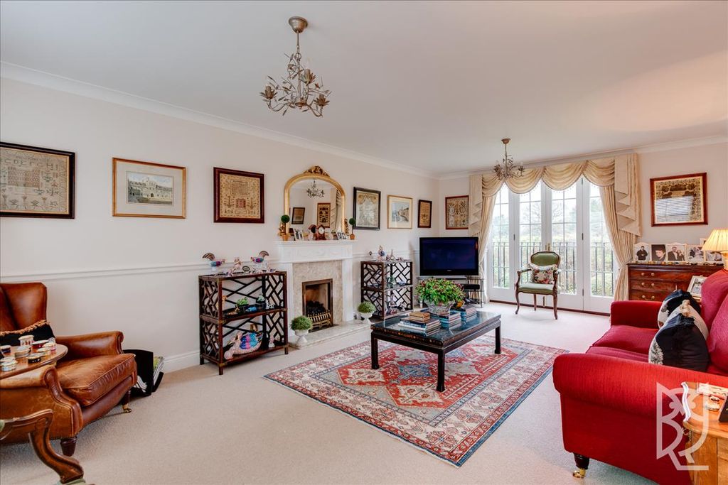 Property photo 3 of 25