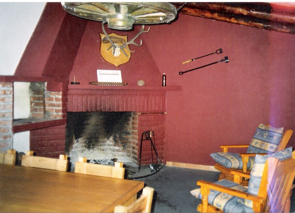 Property photo 3 of 35