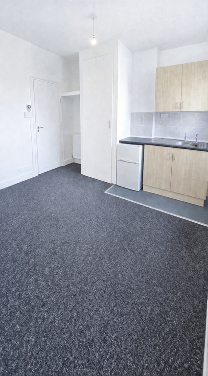 Property photo 1 of 2 Room