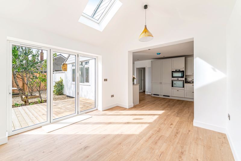 Property photo 3 of 21 Photo 13