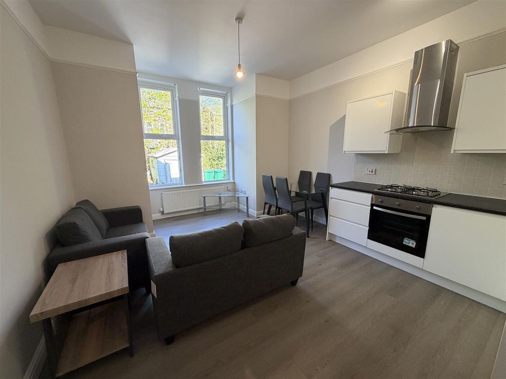 Property photo 3 of 19 20260424_092021901_Ios.Jpg