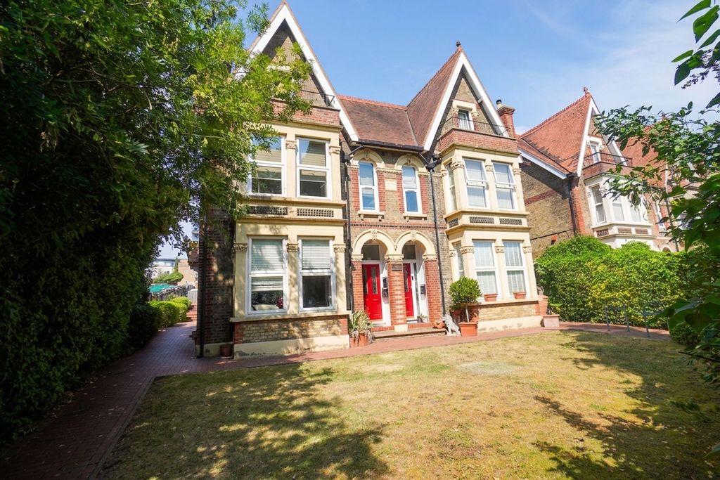 Property photo 1 of 11