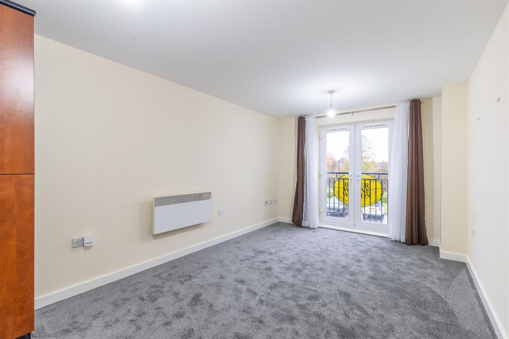 Property photo 2 of 16 8Fairfaxcourt-9.Jpg