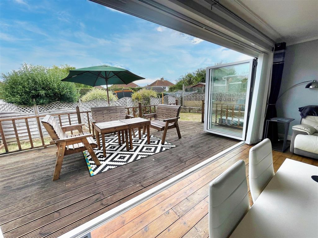 Property photo 2 of 14 Decking.Jpg