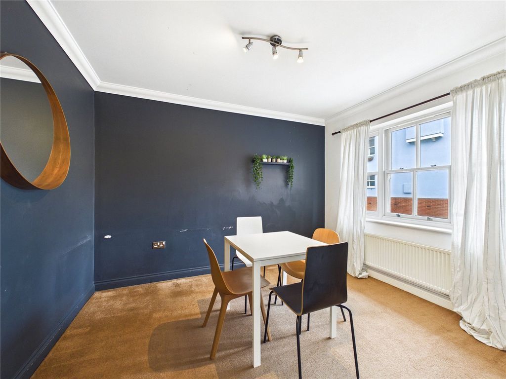 Property photo 2 of 16 Picture 2