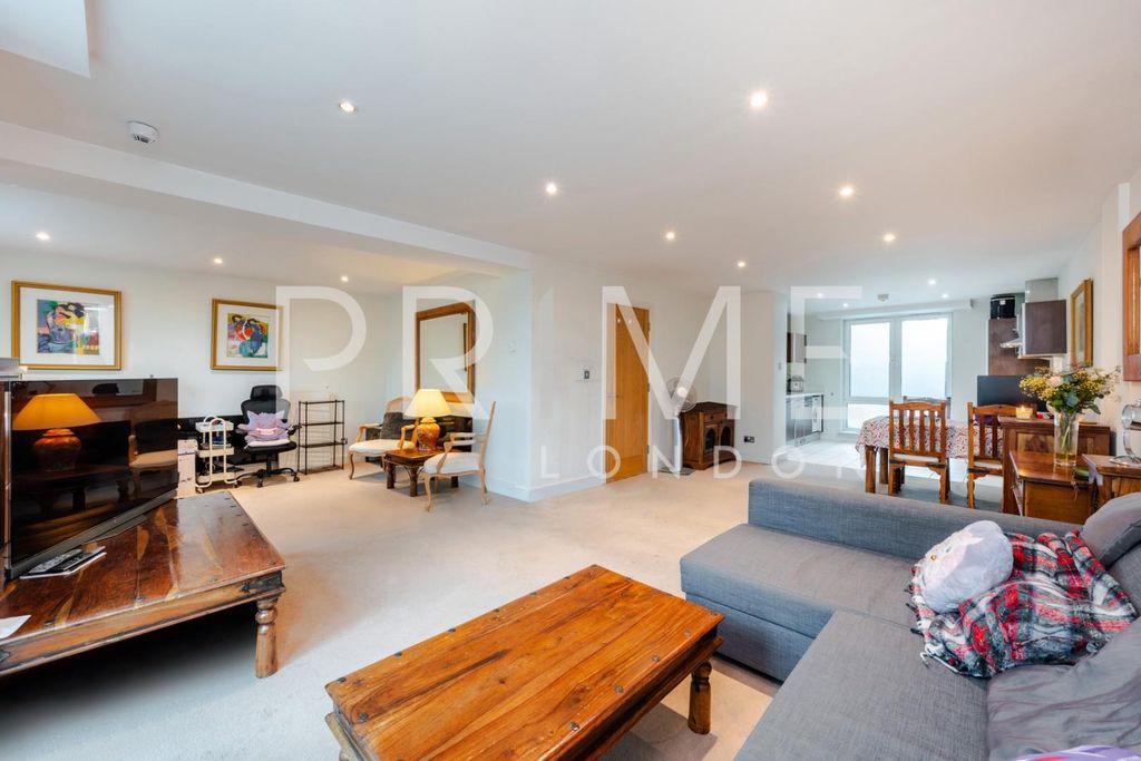 Property photo 2 of 13 1Nineae4.Jpg
